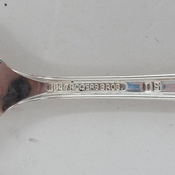 Rogers Brothers Silver Plate Eternally Yours Coquette 2 Sugar Spoons - Picture 5 of 10